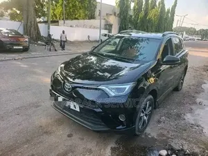 Toyota RAV4 2018 Noir