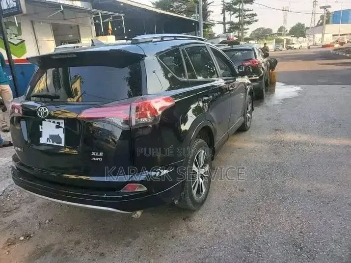 Toyota RAV4 2018 Noir