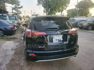 Toyota RAV4 2018 Noir