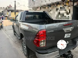 Toyota Hilux 2016 Gris