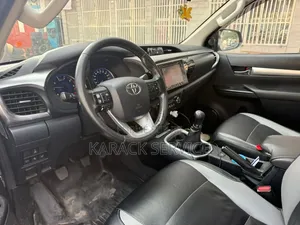 Toyota Hilux 2016 Gris