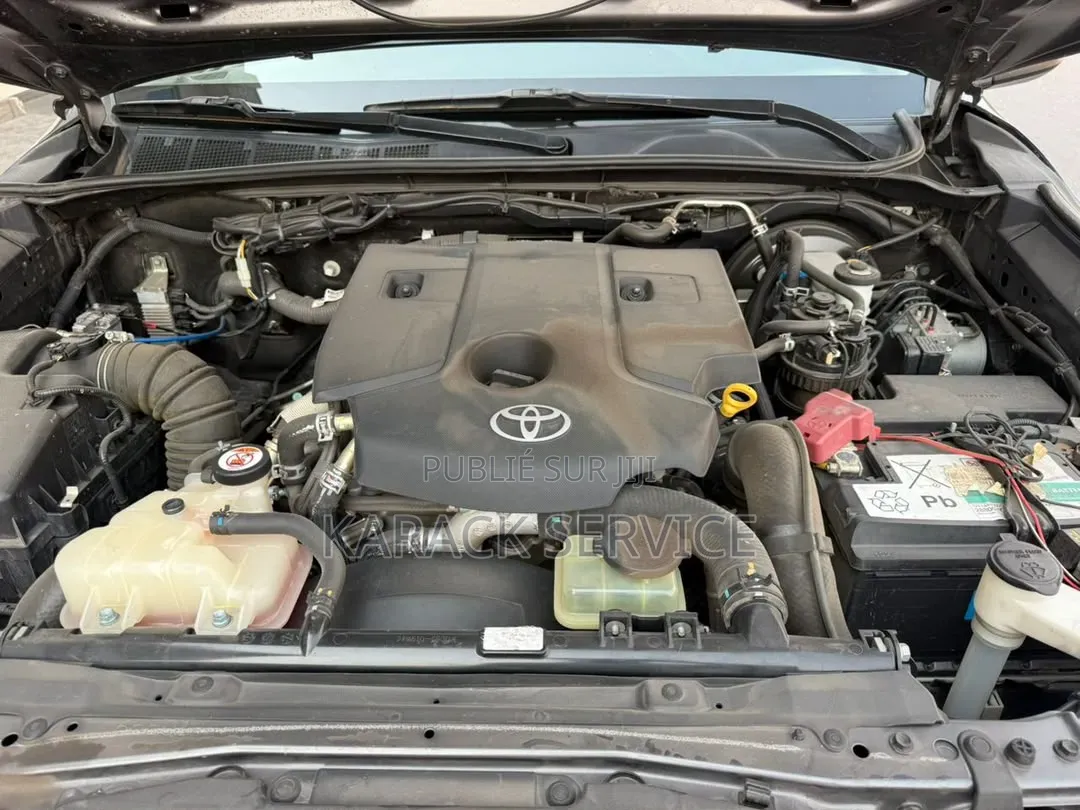 Toyota Hilux 2016 Gris
