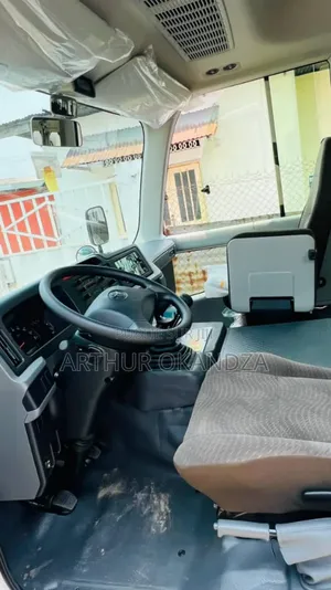 New Toyota Sous-verre 2010 Blanc