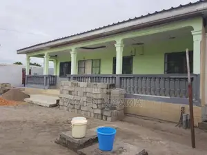 4chbre Appartement dans Mongo-Mpoukou à Vendre
