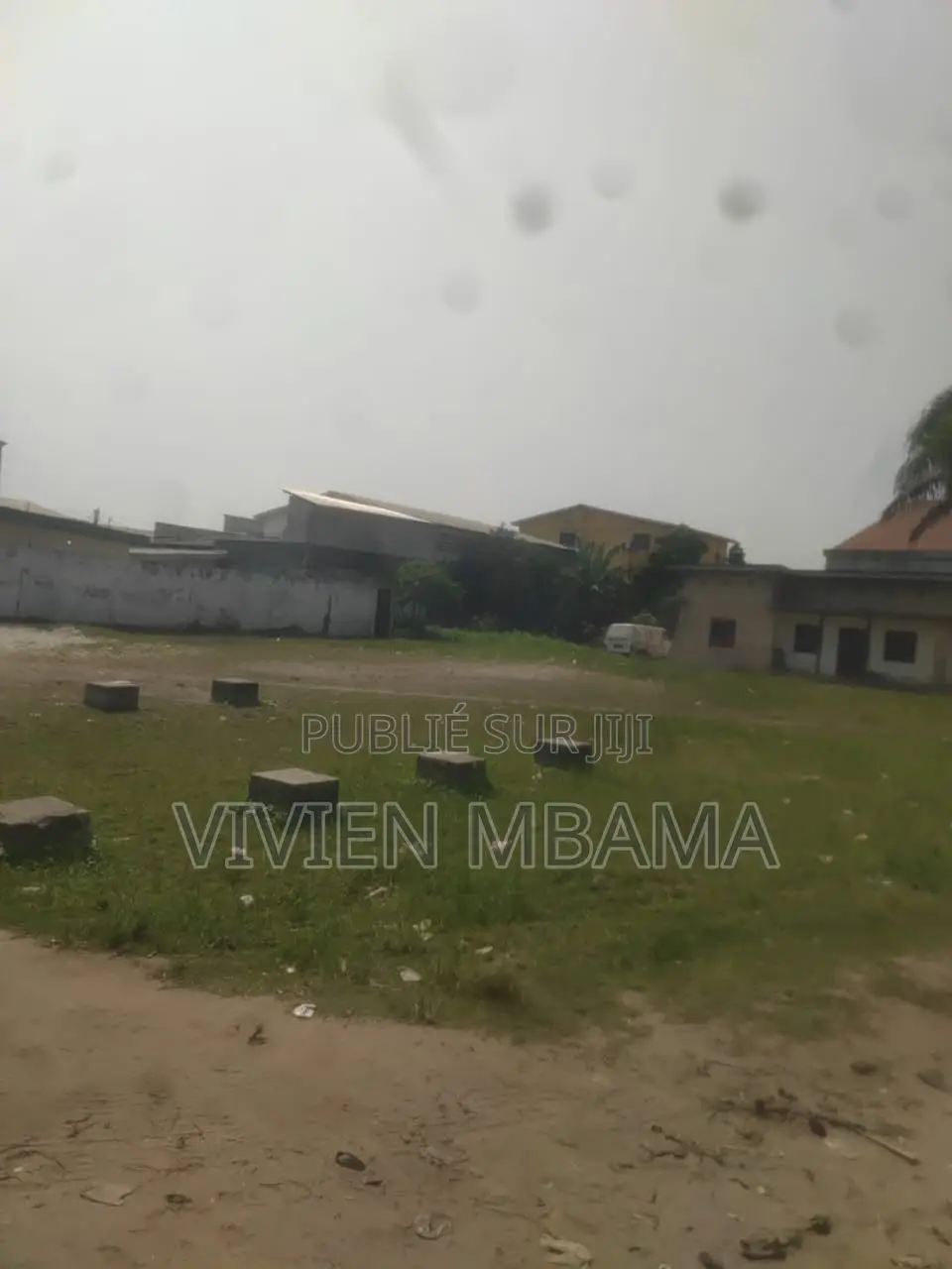 4 Parcelles a Tchimbamba