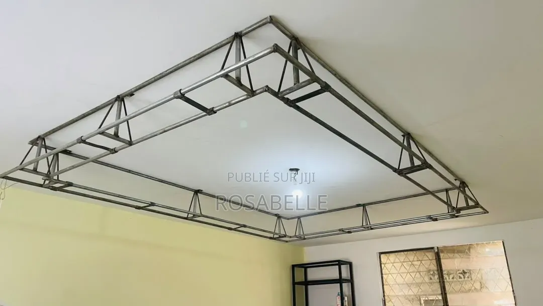 Pose Lumière en Métal Avec Travers en Rail Dimension : 3m Sur 2m