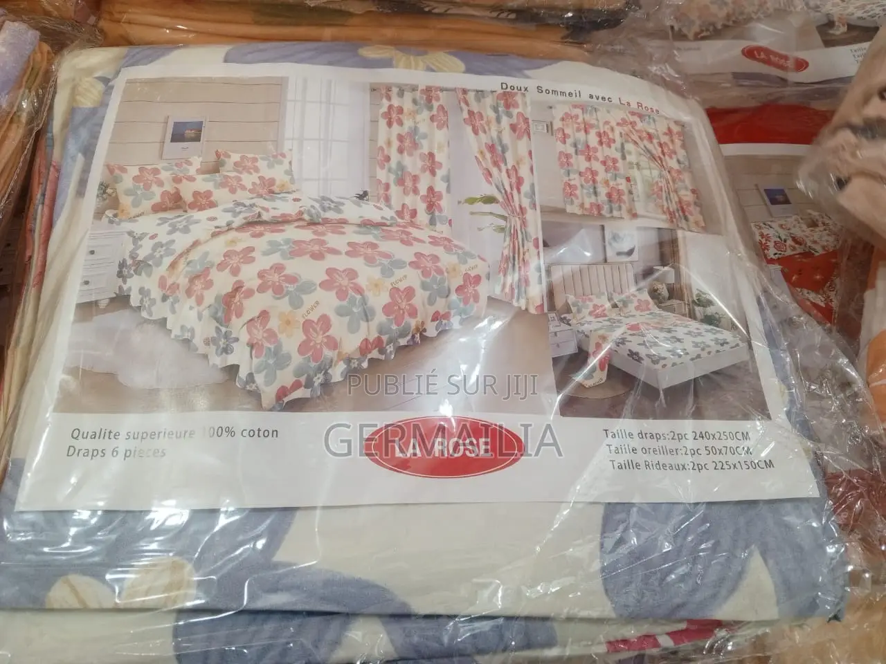Ristourne De Draps Avec Rideaux Et Sans Rideaux