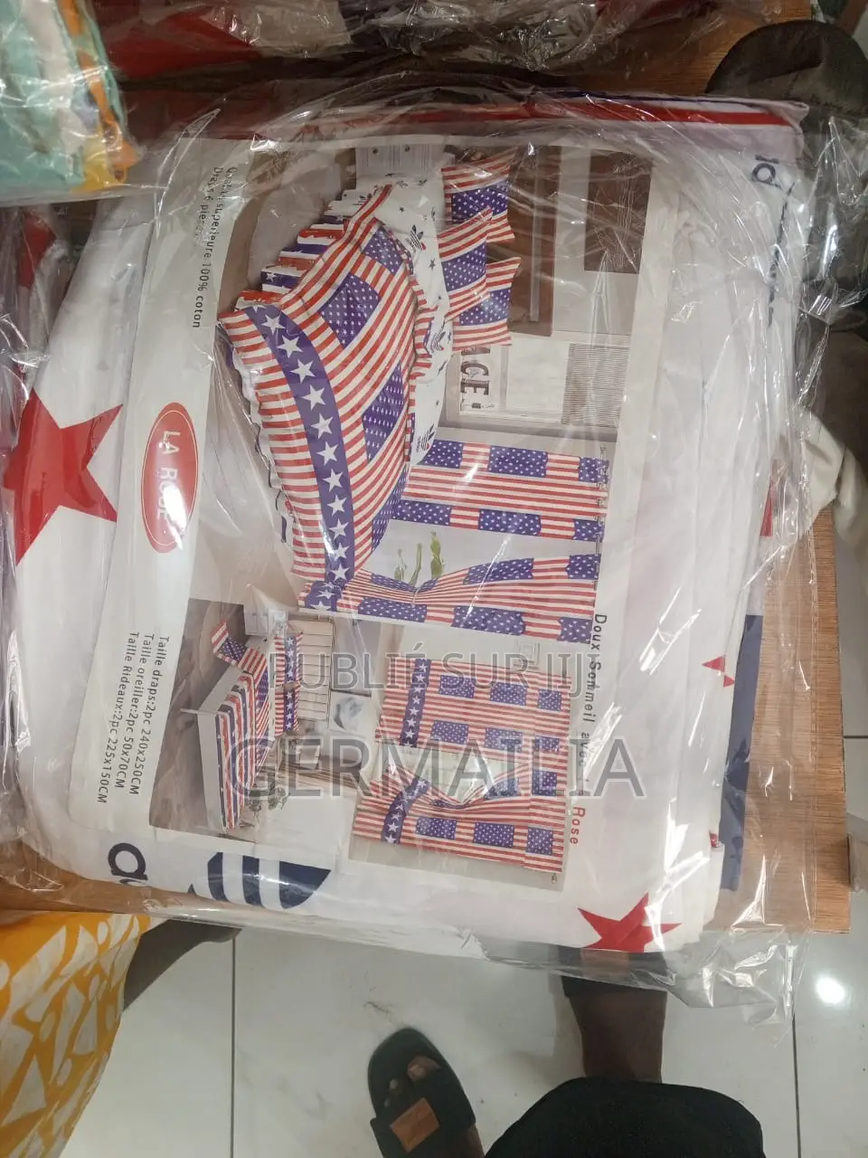 Ristourne De Draps Avec Rideaux Et Sans Rideaux