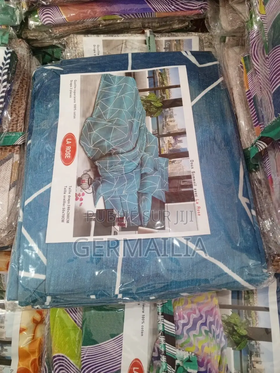 Ristourne De Draps Avec Rideaux Et Sans Rideaux