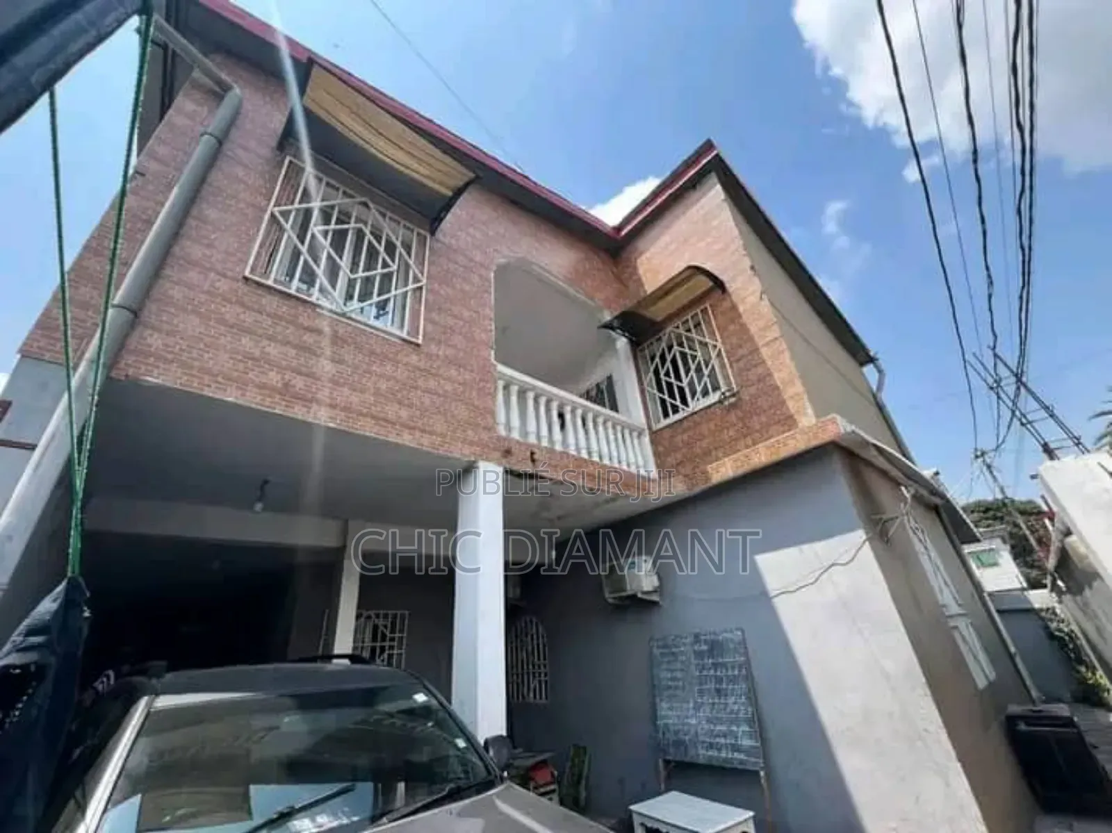 Furnished 7chbre Villa dans Villa De 400M² - à Vendre