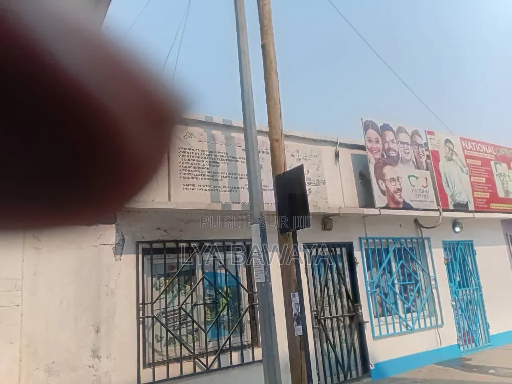 Parcelle À Vendre Sur Brazzaville Vers La Primature