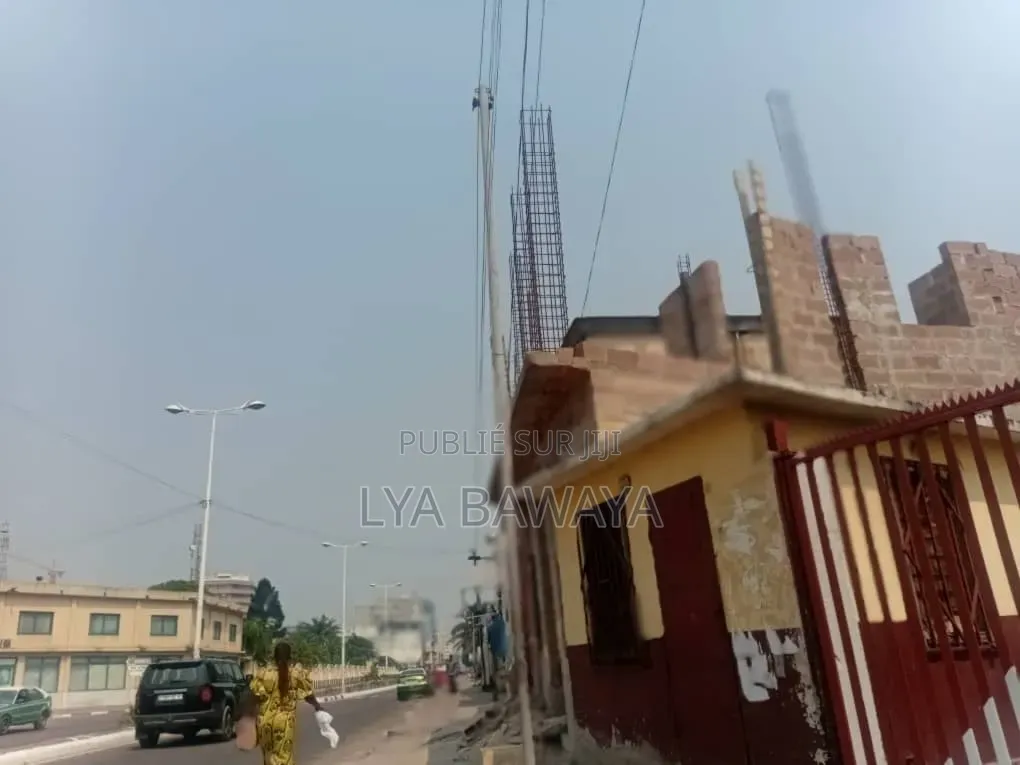 Parcelle À Vendre Sur Brazzaville Vers La Primature