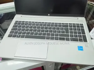 Nouveau HP ProBook X360 435 G10 16GB Intel Core i5 SSD 512GB