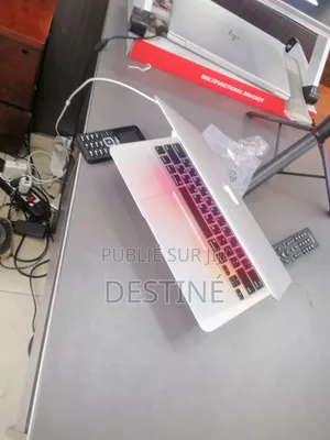 Ordinateur portable Apple MacBook Air 2GB Intel Core 2 Duo SSD 256GB