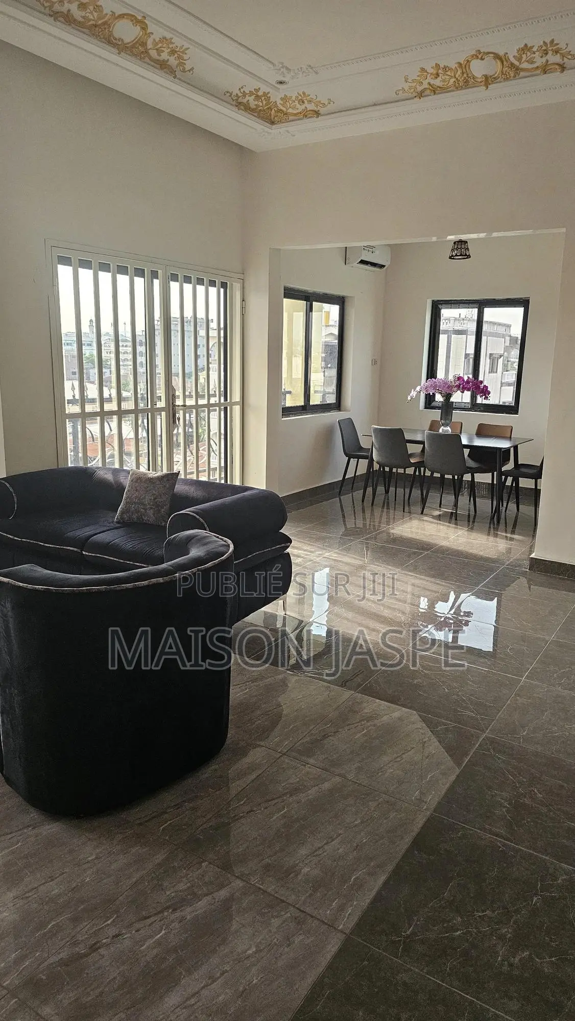 Furnished 2chbre Appartement dans Maison Jaspe, Moungali à Louer