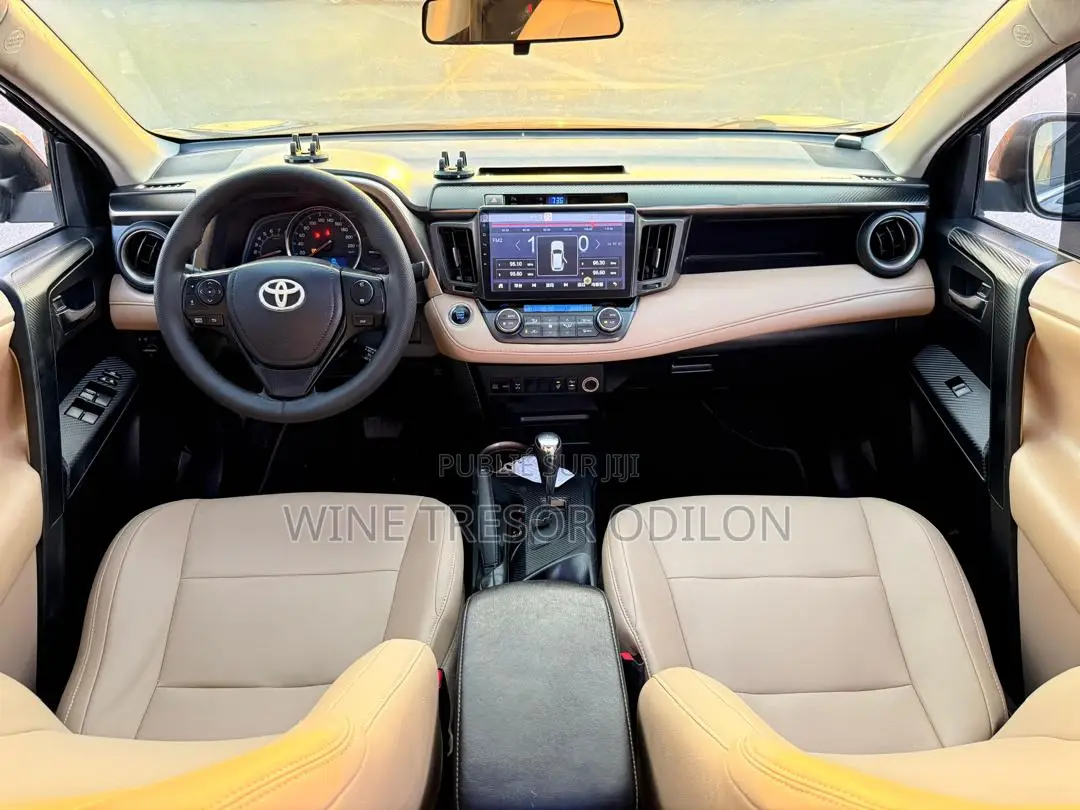 Toyota RAV4 XLE AWD (2.5L 4cyl 6A) 2016 Noir