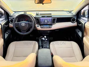 Toyota RAV4 XLE AWD (2.5L 4cyl 6A) 2016 Noir