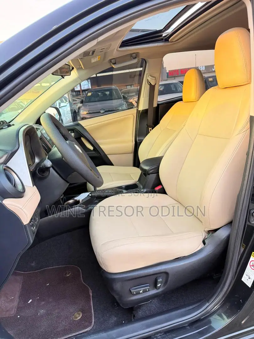 Toyota RAV4 XLE AWD (2.5L 4cyl 6A) 2016 Noir