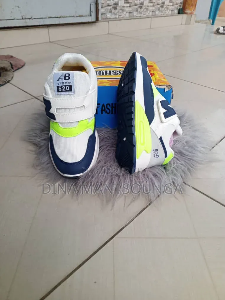 Basket Enfant NB530 Blanc Vert Bleu Scratch