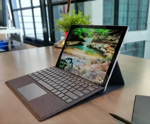Microsoft Surface Studio 2+ 8GB Intel Core i5 SSD 256GB