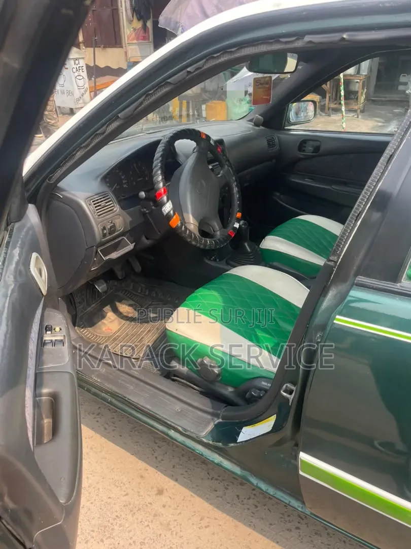 Toyota Corolla 2018 Vert