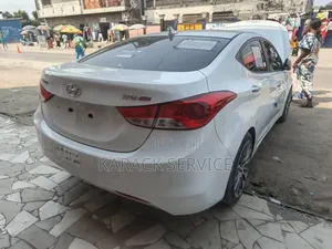 Hyundai Avante 2017 Blanc