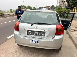 Toyota Corolla 2023 Gris