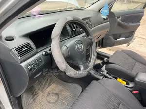 Toyota Corolla 2023 Gris