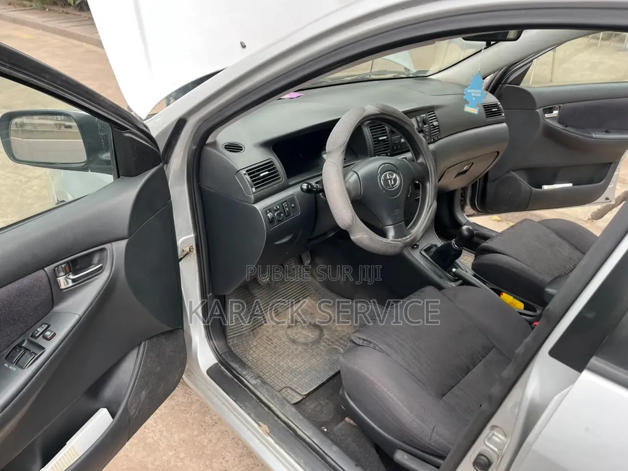 Toyota Corolla 2023 Gris