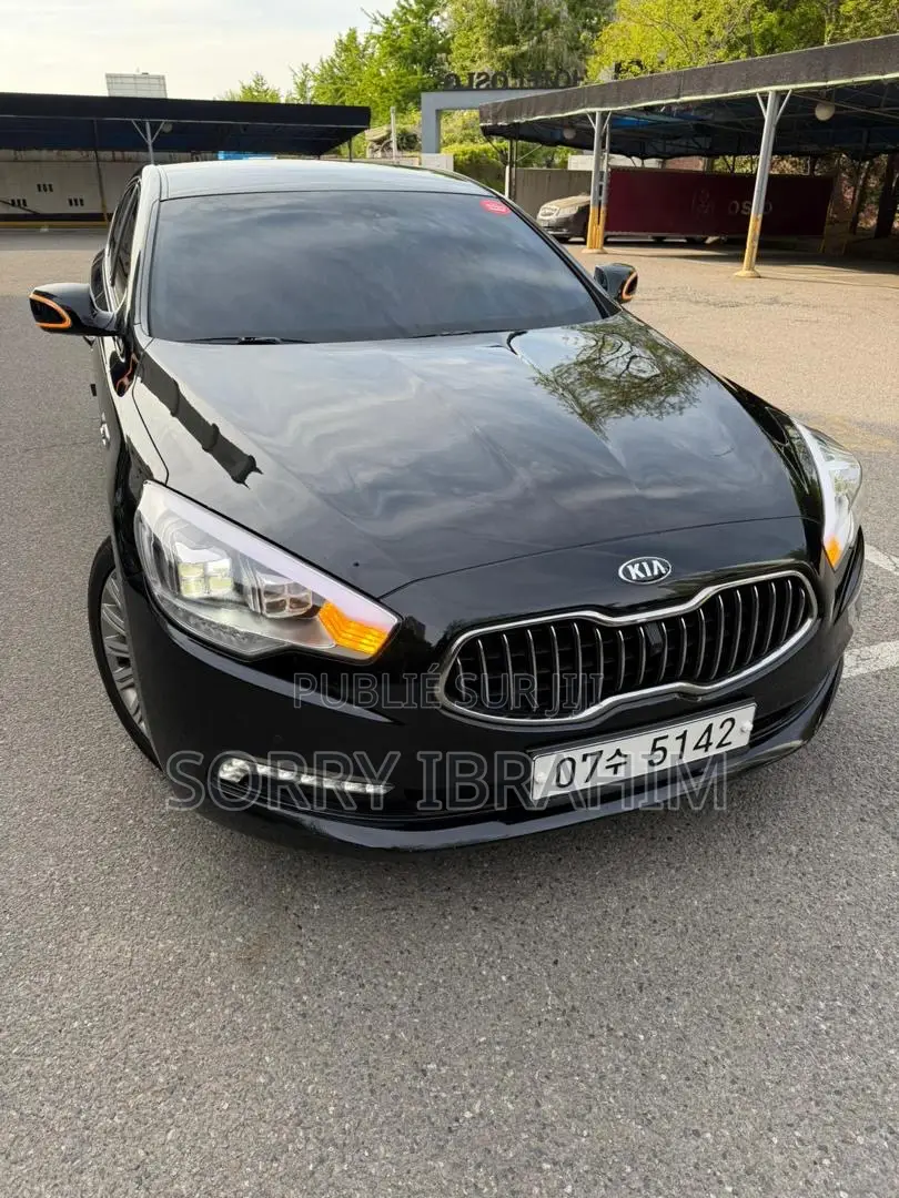 Kia K3000 2014 Noir