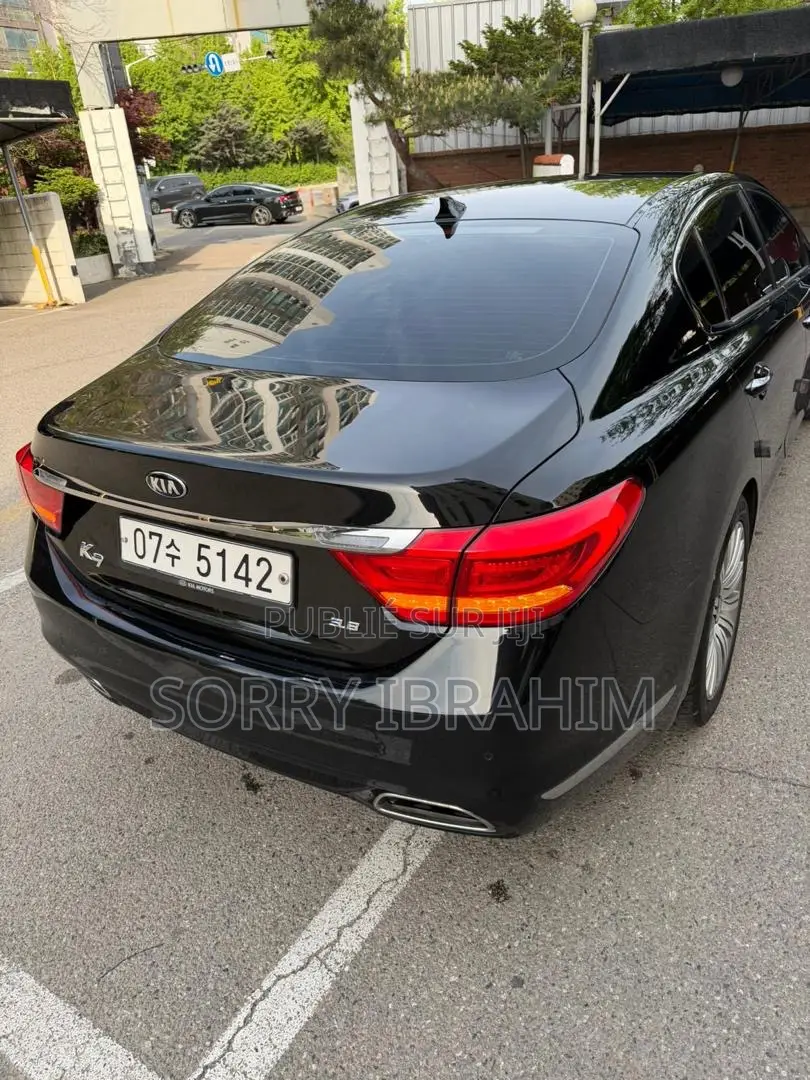 Kia K3000 2014 Noir