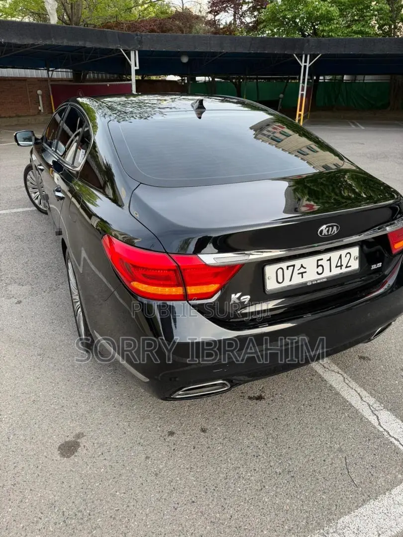 Kia K3000 2014 Noir