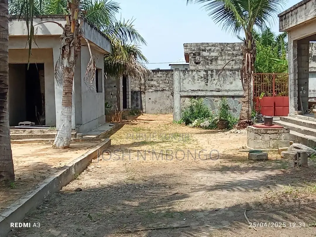 5chbre Appartement dans Propriétaire, Lumumba à Vendre