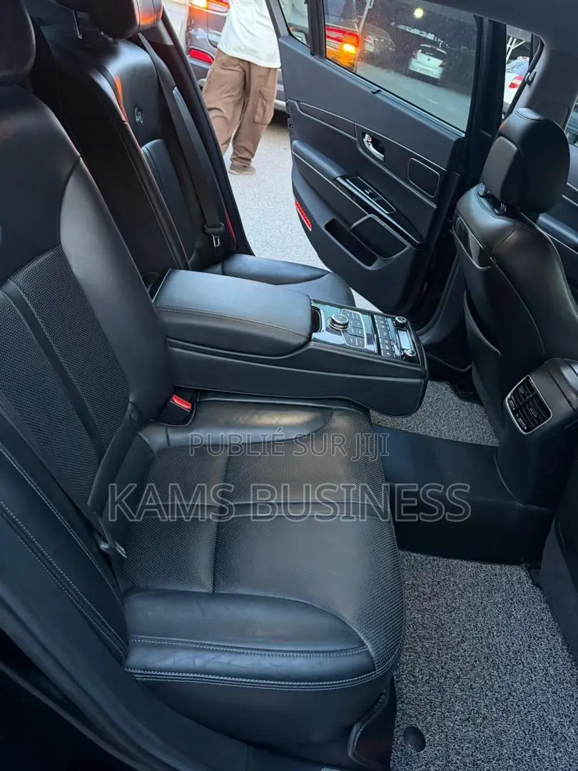 Kia K3000 2014 Gris