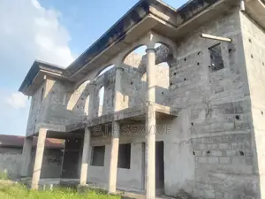 Parcelle À Vendre Avec Maison en Étage R+1