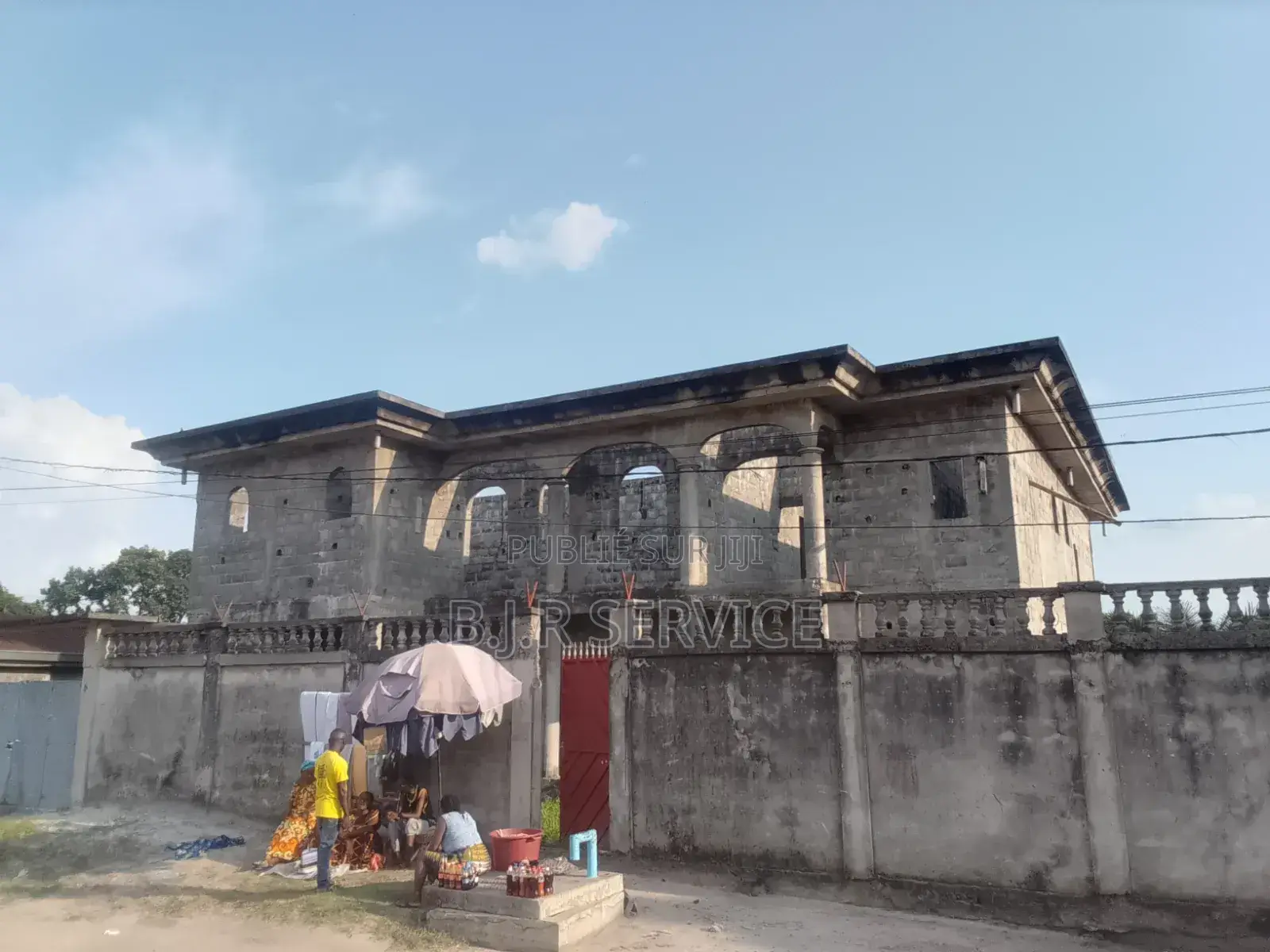Parcelle À Vendre Avec Maison en Étage R+1
