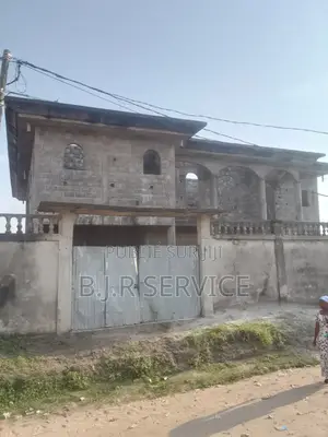 Parcelle À Vendre Avec Maison en Étage R+1