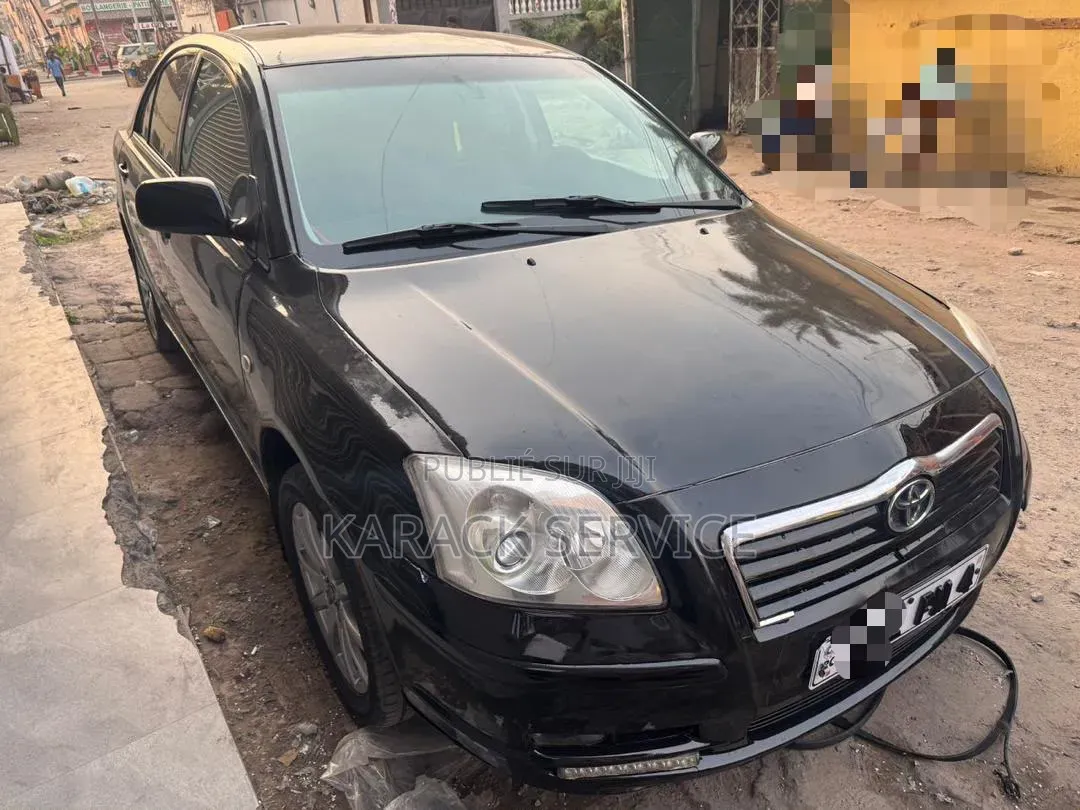Toyota Avensis 2019 Noir