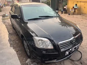 Toyota Avensis 2019 Noir