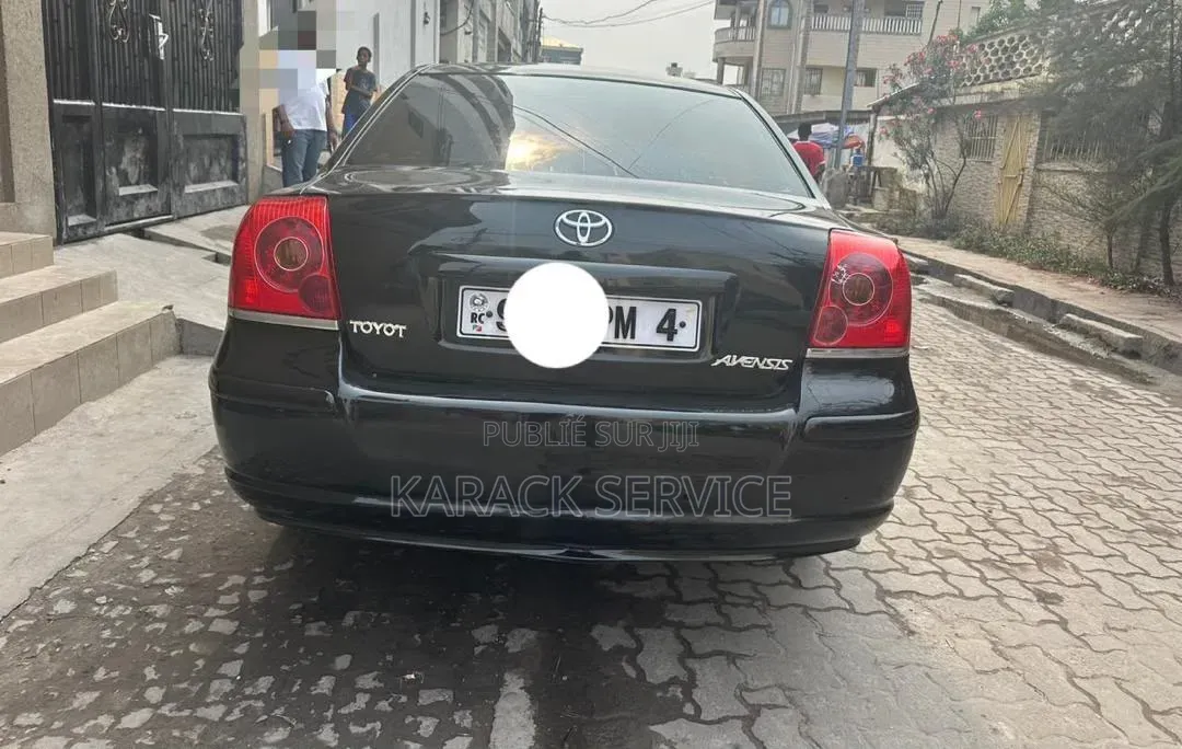 Toyota Avensis 2019 Noir