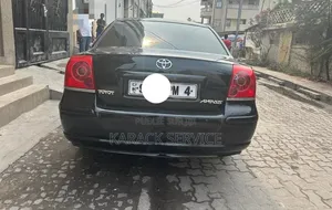 Toyota Avensis 2019 Noir