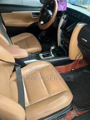 Toyota Fortuner 2019 Gris