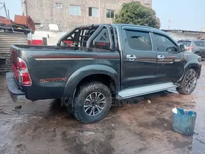 Toyota Hilux 2020 Noir