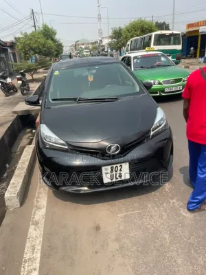 Toyota Yaris 2016 Noir
