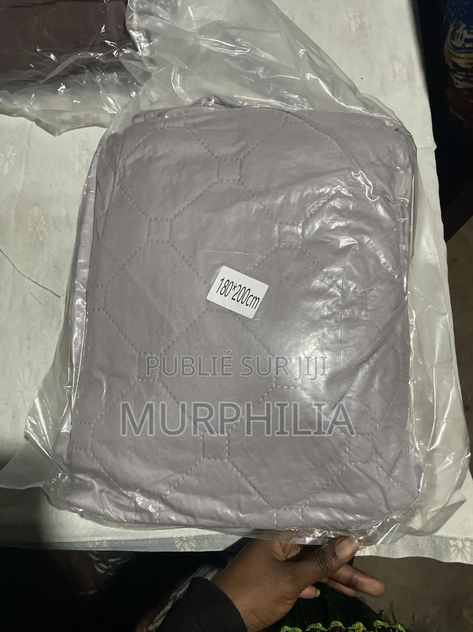  Couvre-Lit / Housse Protège-Matelas Imperméable 3 Places 8 500fcfa 