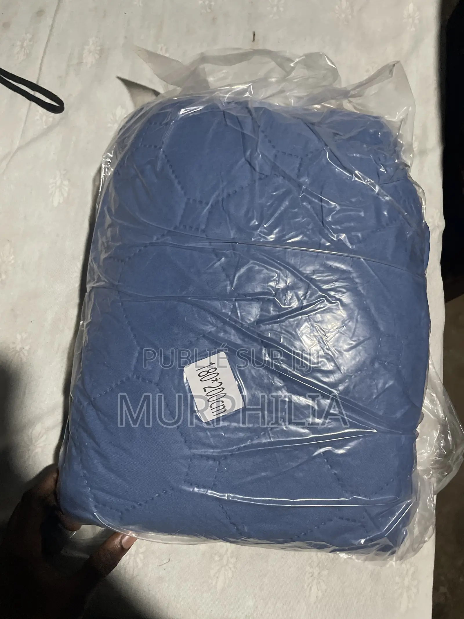  Couvre-Lit / Housse Protège-Matelas Imperméable 3 Places 8 500fcfa 
