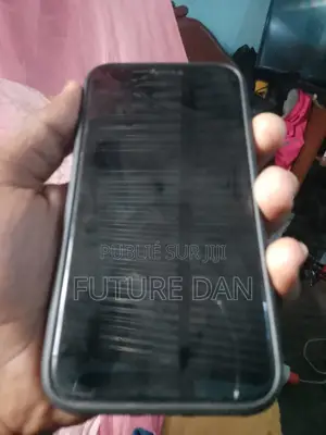 Apple iPhone XR 64 GB Noir