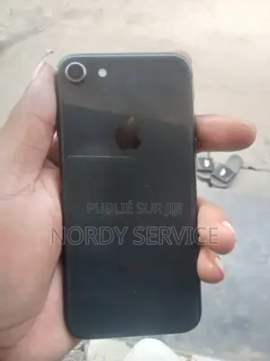 Apple iPhone 8 64 GB Noir