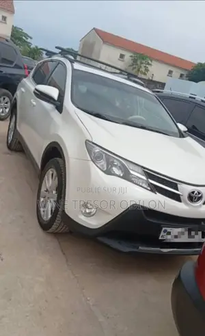 Toyota RAV4 Limited 4dr SUV (2.5L 4cyl 6A) 2015 Blanc