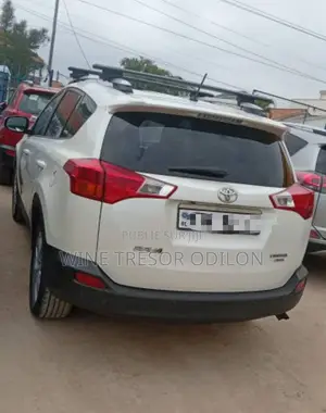 Toyota RAV4 Limited 4dr SUV (2.5L 4cyl 6A) 2015 Blanc